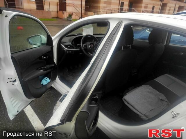 Фиат Типо, объемом двигателя 1.4 л и пробегом 83 тыс. км за 11500 $, фото 1 на Automoto.ua