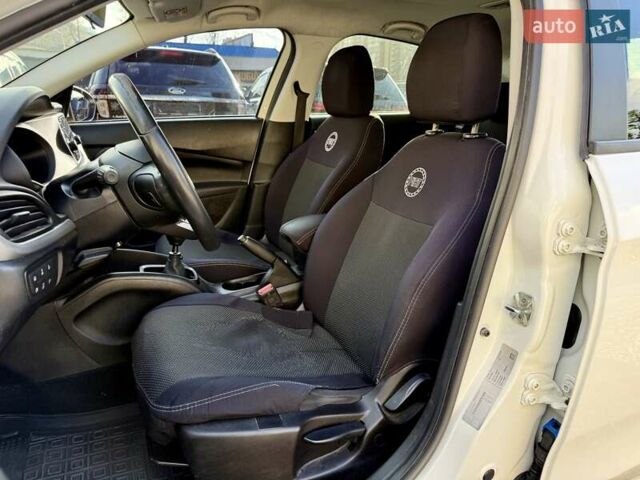 Фиат Типо, объемом двигателя 1.37 л и пробегом 140 тыс. км за 8700 $, фото 7 на Automoto.ua