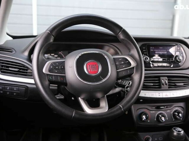 Фіат Тіпо, об'ємом двигуна 1.4 л та пробігом 97 тис. км за 11300 $, фото 15 на Automoto.ua