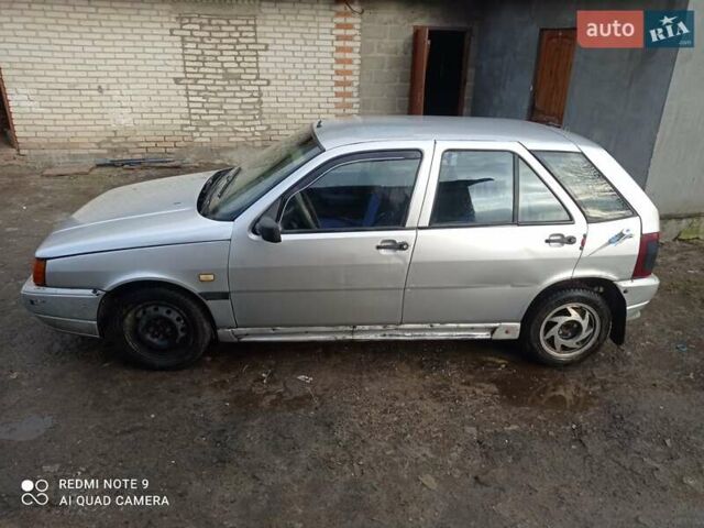 Серый Фиат Типо, объемом двигателя 1.6 л и пробегом 300 тыс. км за 1000 $, фото 6 на Automoto.ua