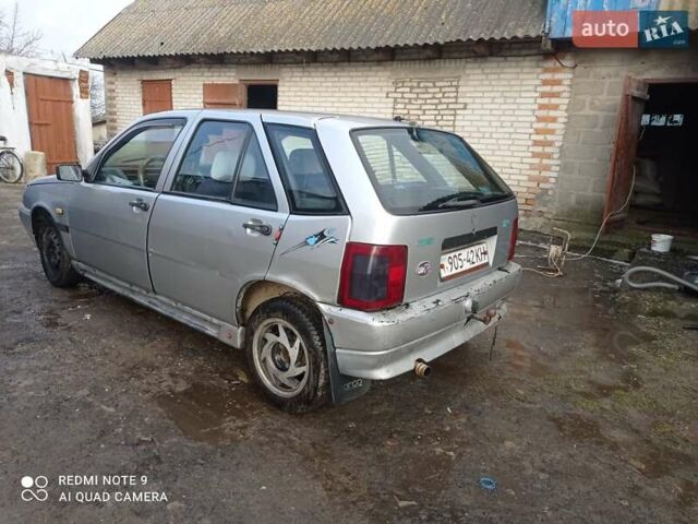 Серый Фиат Типо, объемом двигателя 1.6 л и пробегом 300 тыс. км за 1000 $, фото 5 на Automoto.ua