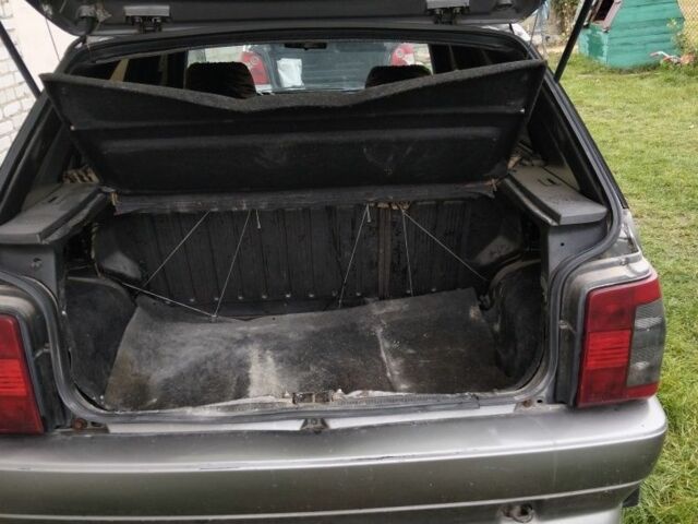 Сірий Фіат Тіпо, об'ємом двигуна 1.6 л та пробігом 300 тис. км за 1100 $, фото 4 на Automoto.ua