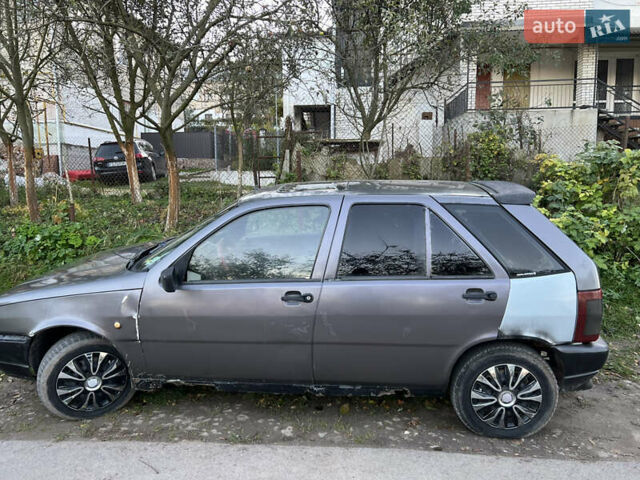 Серый Фиат Типо, объемом двигателя 1.8 л и пробегом 120 тыс. км за 500 $, фото 1 на Automoto.ua