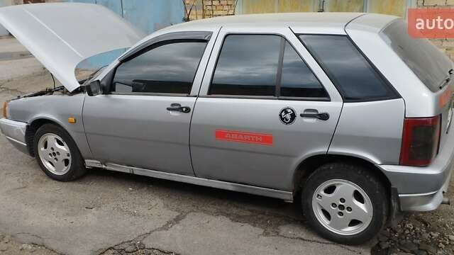 Серый Фиат Типо, объемом двигателя 1.6 л и пробегом 335 тыс. км за 1200 $, фото 12 на Automoto.ua