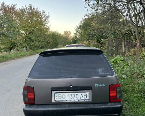 Серый Фиат Типо, объемом двигателя 1.8 л и пробегом 120 тыс. км за 500 $, фото 2 на Automoto.ua