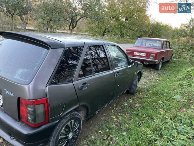 Серый Фиат Типо, объемом двигателя 1.8 л и пробегом 120 тыс. км за 500 $, фото 3 на Automoto.ua