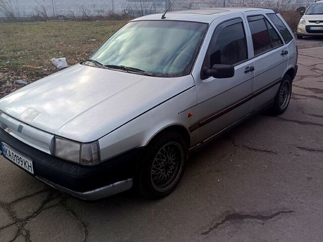 Серый Фиат Типо, объемом двигателя 1.4 л и пробегом 0 тыс. км за 1850 $, фото 1 на Automoto.ua