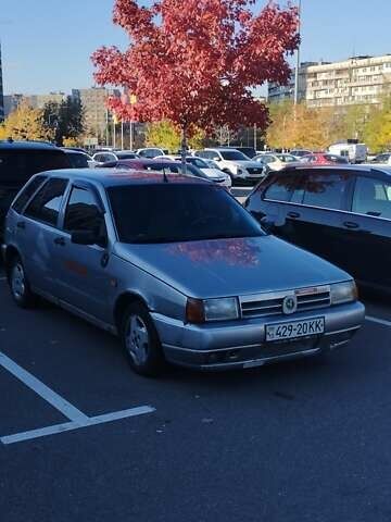 Серый Фиат Типо, объемом двигателя 1.6 л и пробегом 335 тыс. км за 1200 $, фото 2 на Automoto.ua