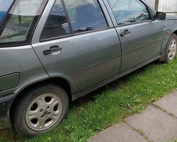 Серый Фиат Типо, объемом двигателя 1.37 л и пробегом 198 тыс. км за 700 $, фото 4 на Automoto.ua