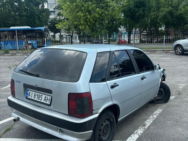 Серый Фиат Типо, объемом двигателя 1.4 л и пробегом 272 тыс. км за 400 $, фото 2 на Automoto.ua