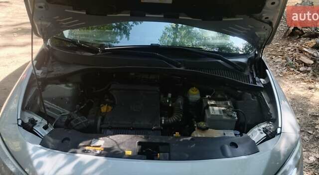 Сірий Фіат Тіпо, об'ємом двигуна 1.37 л та пробігом 209 тис. км за 7500 $, фото 21 на Automoto.ua