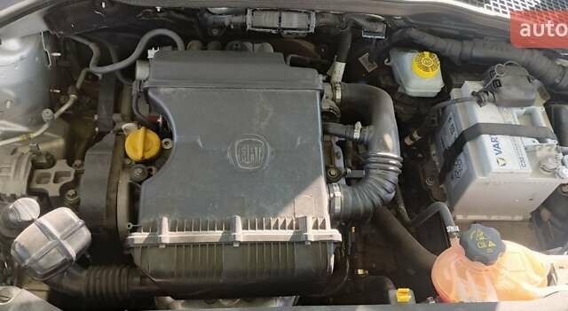 Сірий Фіат Тіпо, об'ємом двигуна 1.37 л та пробігом 209 тис. км за 7500 $, фото 18 на Automoto.ua