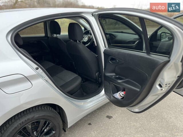 Сірий Фіат Тіпо, об'ємом двигуна 1.37 л та пробігом 89 тис. км за 12000 $, фото 17 на Automoto.ua