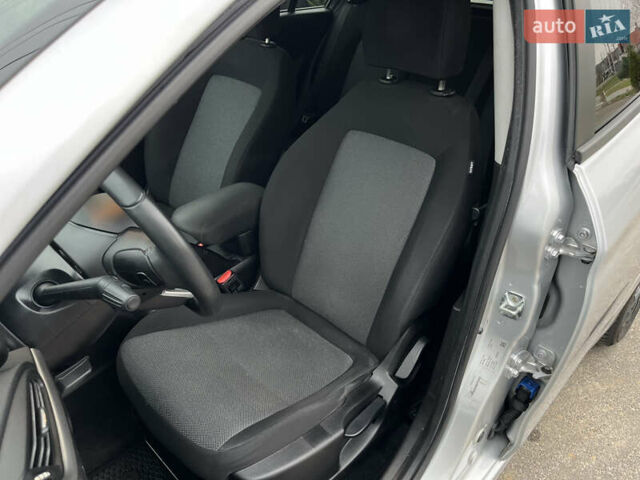 Сірий Фіат Тіпо, об'ємом двигуна 1.37 л та пробігом 89 тис. км за 12000 $, фото 22 на Automoto.ua