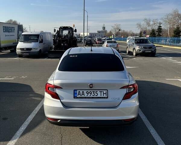 Серый Фиат Типо, объемом двигателя 1.6 л и пробегом 151 тыс. км за 9600 $, фото 4 на Automoto.ua
