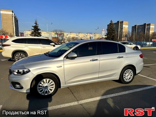 Серый Фиат Типо, объемом двигателя 1.6 л и пробегом 153 тыс. км за 8600 $, фото 1 на Automoto.ua