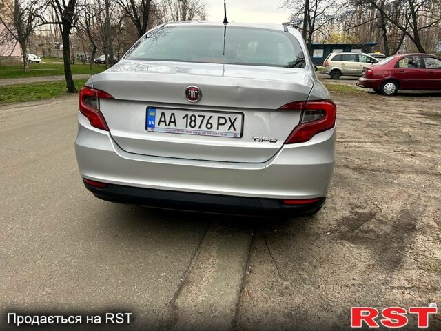 Серый Фиат Типо, объемом двигателя 1.4 л и пробегом 120 тыс. км за 6300 $, фото 4 на Automoto.ua
