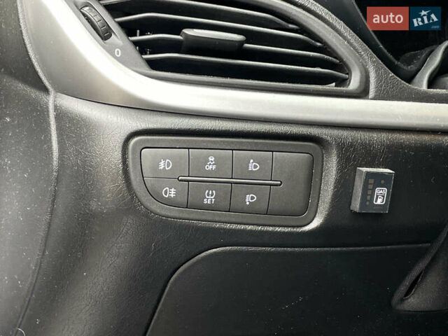 Сірий Фіат Тіпо, об'ємом двигуна 1.6 л та пробігом 155 тис. км за 8290 $, фото 21 на Automoto.ua