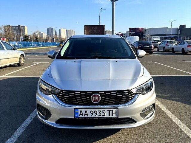 Серый Фиат Типо, объемом двигателя 1.6 л и пробегом 153 тыс. км за 8600 $, фото 5 на Automoto.ua
