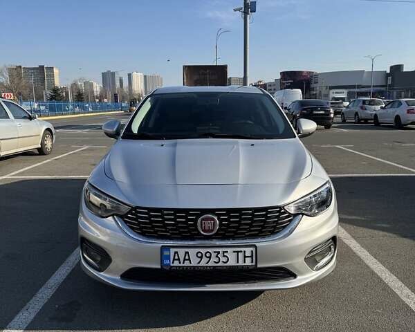 Серый Фиат Типо, объемом двигателя 1.6 л и пробегом 151 тыс. км за 9600 $, фото 1 на Automoto.ua