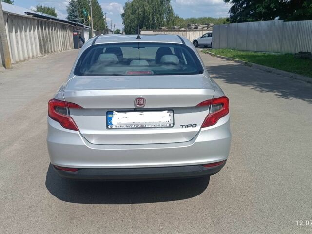 Серый Фиат Типо, объемом двигателя 1.4 л и пробегом 55 тыс. км за 8000 $, фото 1 на Automoto.ua