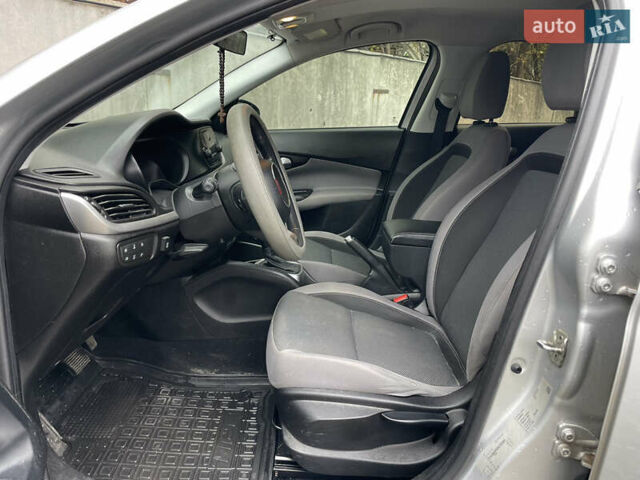 Сірий Фіат Тіпо, об'ємом двигуна 1.6 л та пробігом 155 тис. км за 8290 $, фото 11 на Automoto.ua