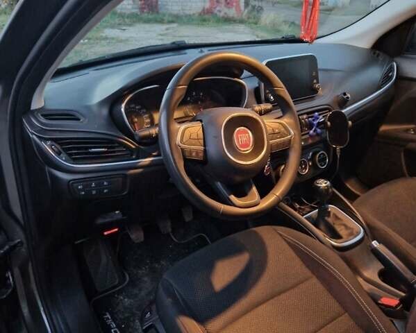 Сірий Фіат Тіпо, об'ємом двигуна 1.6 л та пробігом 90 тис. км за 12250 $, фото 5 на Automoto.ua