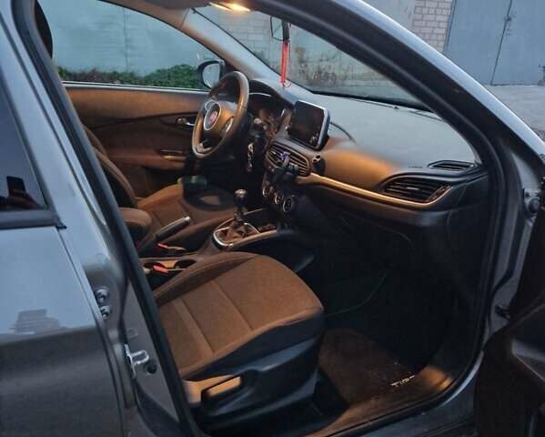 Сірий Фіат Тіпо, об'ємом двигуна 1.6 л та пробігом 90 тис. км за 12250 $, фото 7 на Automoto.ua