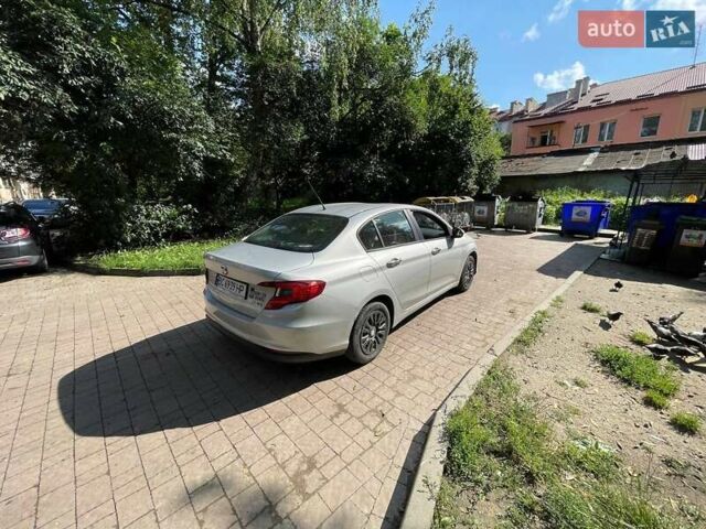 Серый Фиат Типо, объемом двигателя 1.6 л и пробегом 72 тыс. км за 10000 $, фото 2 на Automoto.ua