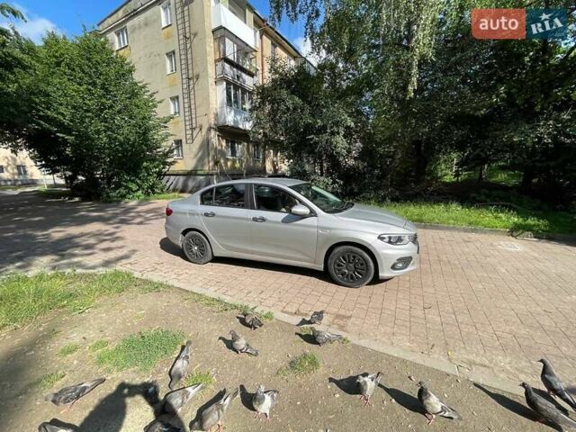 Серый Фиат Типо, объемом двигателя 1.6 л и пробегом 72 тыс. км за 10000 $, фото 3 на Automoto.ua