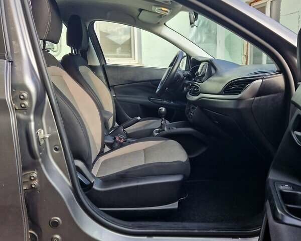 Фіат Тіпо 2018 у Кривому Розі на Automoto.ua Сірий Фіат Тіпо, об'ємом двигуна 1.37 л та пробігом 118 тис. км за 7800 $, фото 23 на Automoto.ua