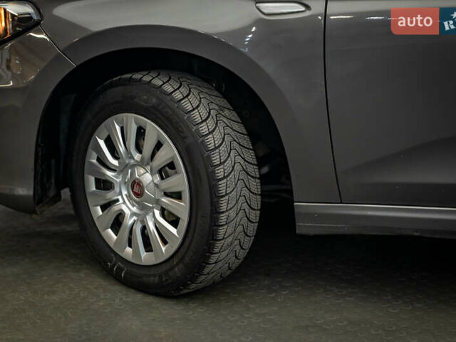 Серый Фиат Типо, объемом двигателя 1.4 л и пробегом 103 тыс. км за 8434 $, фото 7 на Automoto.ua