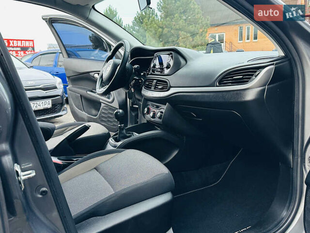 Серый Фиат Типо, объемом двигателя 1.4 л и пробегом 93 тыс. км за 8900 $, фото 29 на Automoto.ua