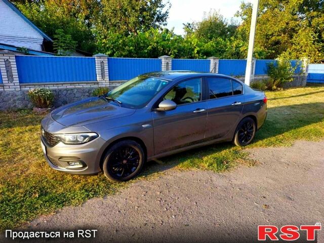 Серый Фиат Типо, объемом двигателя 1.4 л и пробегом 78 тыс. км за 9500 $, фото 1 на Automoto.ua