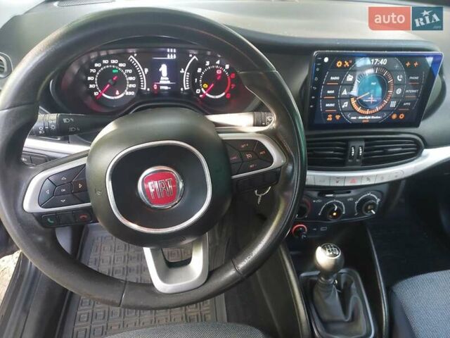 Серый Фиат Типо, объемом двигателя 1.37 л и пробегом 78 тыс. км за 8800 $, фото 6 на Automoto.ua