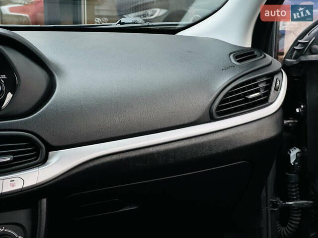 Серый Фиат Типо, объемом двигателя 1.4 л и пробегом 93 тыс. км за 8900 $, фото 28 на Automoto.ua