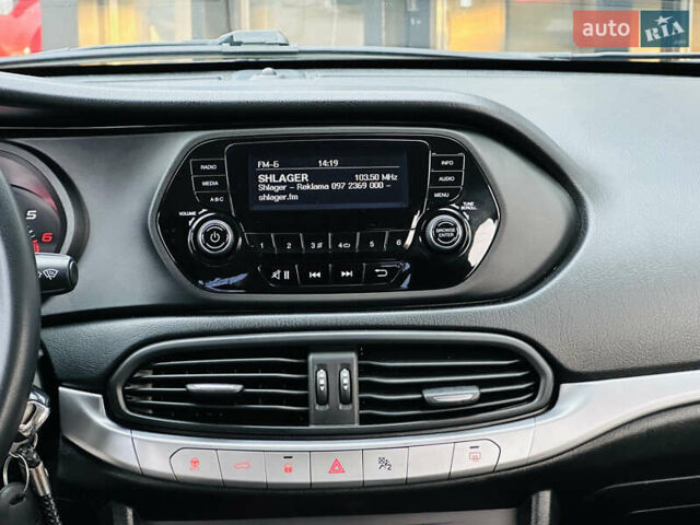 Серый Фиат Типо, объемом двигателя 1.4 л и пробегом 93 тыс. км за 8900 $, фото 25 на Automoto.ua