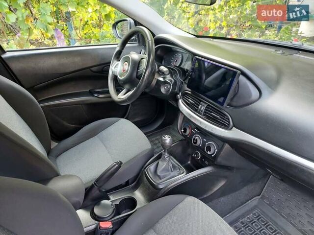 Серый Фиат Типо, объемом двигателя 1.37 л и пробегом 78 тыс. км за 8800 $, фото 3 на Automoto.ua