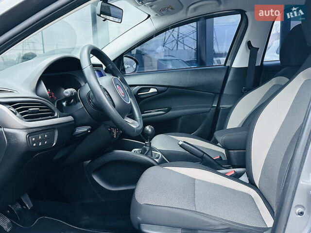 Серый Фиат Типо, объемом двигателя 1.4 л и пробегом 93 тыс. км за 8900 $, фото 14 на Automoto.ua