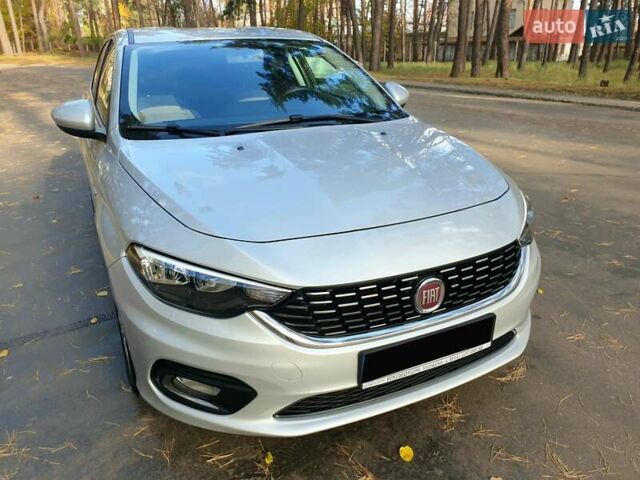 Серый Фиат Типо, объемом двигателя 1.37 л и пробегом 153 тыс. км за 9200 $, фото 1 на Automoto.ua