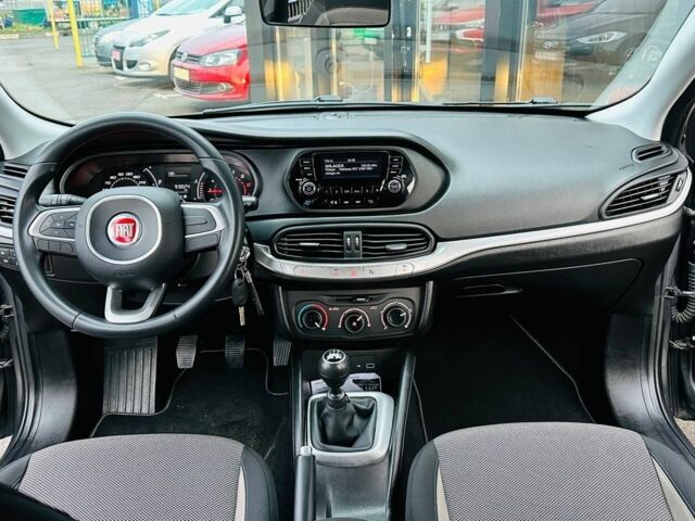 Серый Фиат Типо, объемом двигателя 0 л и пробегом 93 тыс. км за 8900 $, фото 8 на Automoto.ua