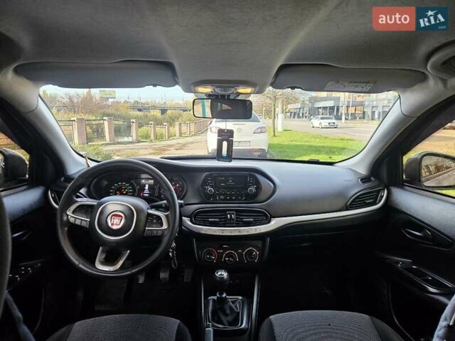 Серый Фиат Типо, объемом двигателя 1.37 л и пробегом 100 тыс. км за 9500 $, фото 7 на Automoto.ua