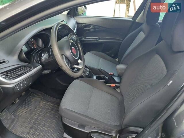 Серый Фиат Типо, объемом двигателя 1.37 л и пробегом 78 тыс. км за 8800 $, фото 7 на Automoto.ua