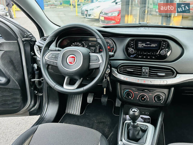 Серый Фиат Типо, объемом двигателя 1.4 л и пробегом 93 тыс. км за 8900 $, фото 20 на Automoto.ua
