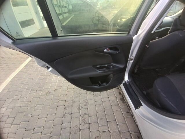 Сірий Фіат Тіпо, об'ємом двигуна 1.4 л та пробігом 38 тис. км за 9999 $, фото 5 на Automoto.ua