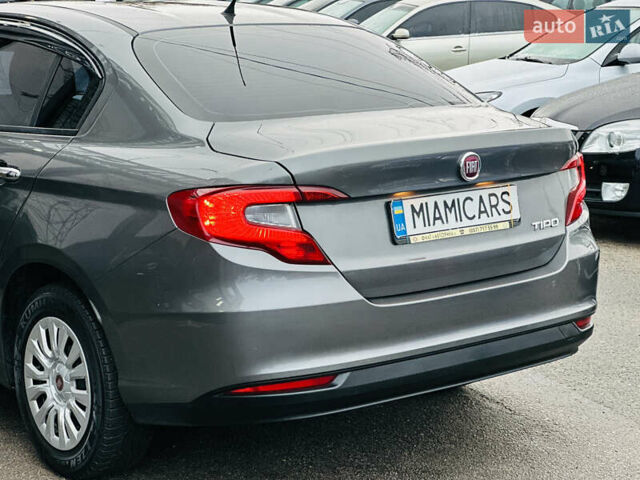 Серый Фиат Типо, объемом двигателя 1.4 л и пробегом 93 тыс. км за 8900 $, фото 4 на Automoto.ua