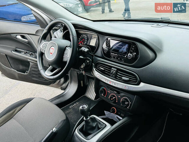 Серый Фиат Типо, объемом двигателя 1.4 л и пробегом 93 тыс. км за 8900 $, фото 31 на Automoto.ua