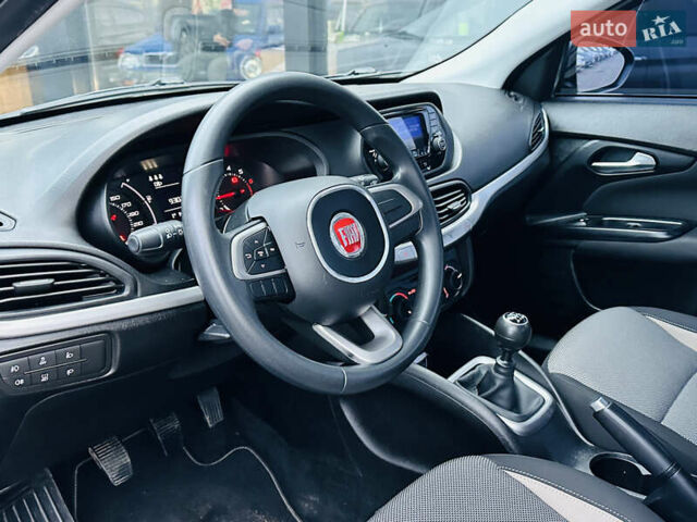 Серый Фиат Типо, объемом двигателя 1.4 л и пробегом 93 тыс. км за 8900 $, фото 15 на Automoto.ua