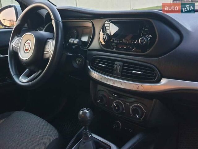 Серый Фиат Типо, объемом двигателя 1.37 л и пробегом 153 тыс. км за 9200 $, фото 17 на Automoto.ua