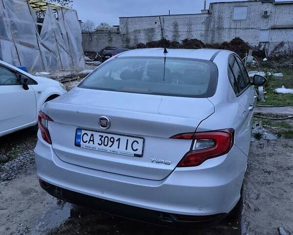 Серый Фиат Типо, объемом двигателя 1.37 л и пробегом 35 тыс. км за 11500 $, фото 3 на Automoto.ua